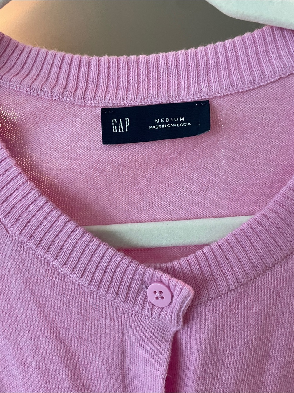 GAP Pink Button-Front Women's Cardigan - Picture 2 of 3